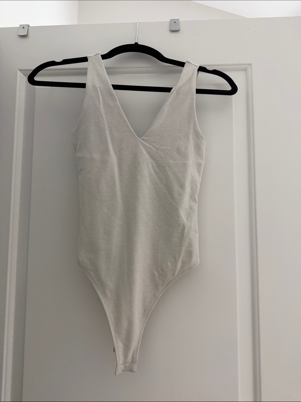 Vuori dreamknit V-Neck Bodysuit